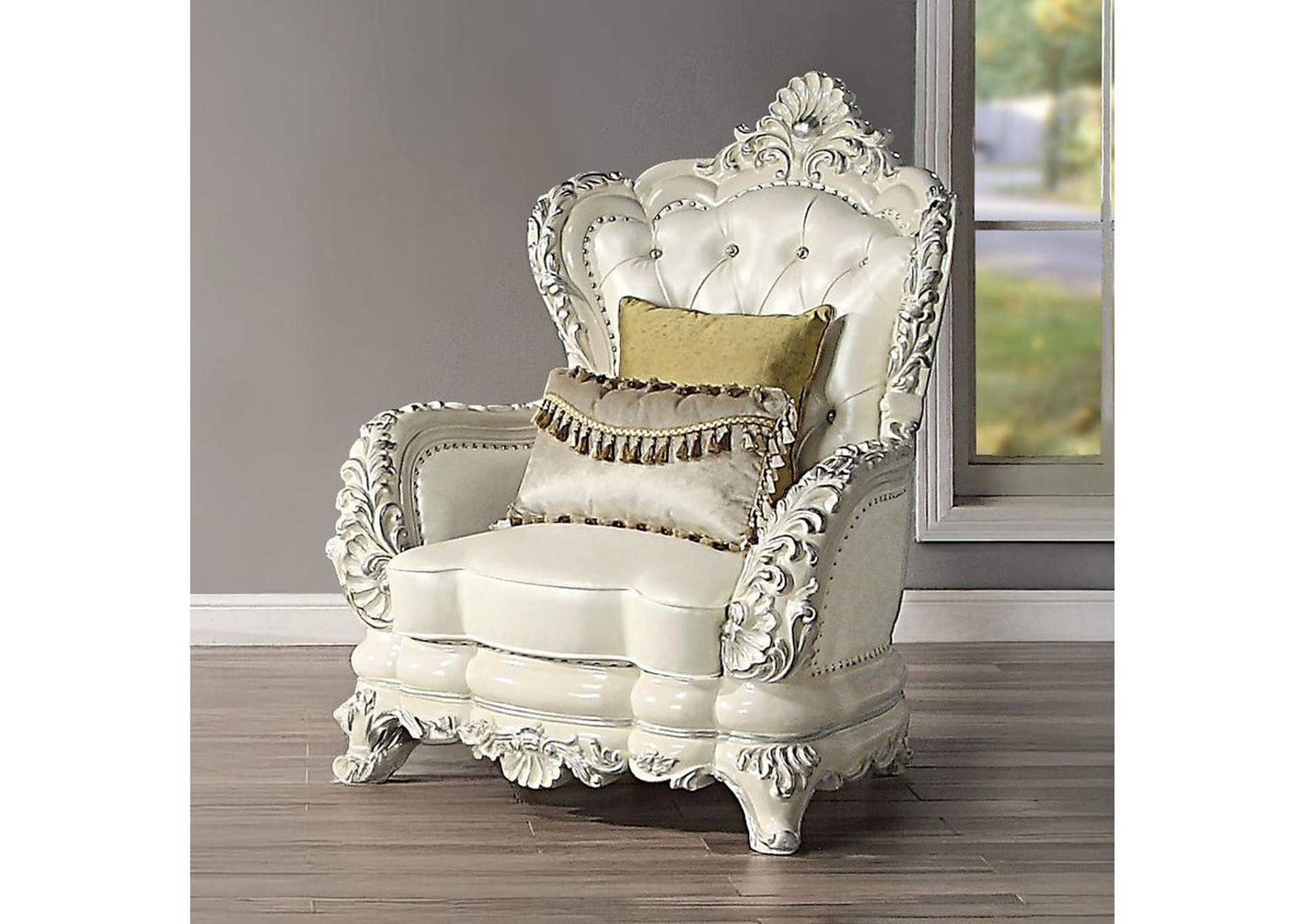 LV01226 Adara Chair with 2 Pillows
