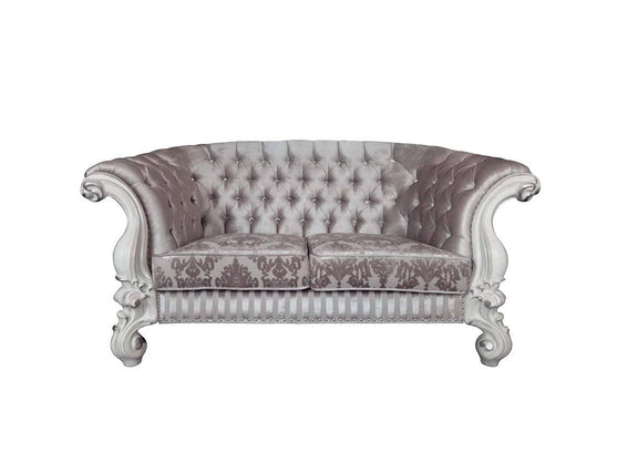 LV01395 Versailles Loveseat with 5 Pillows