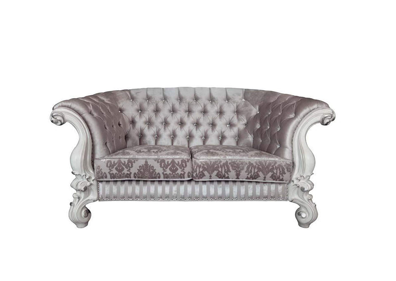 LV01395 Versailles Loveseat with 5 Pillows