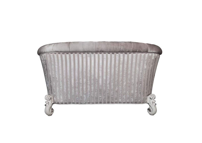 LV01395 Versailles Loveseat with 5 Pillows