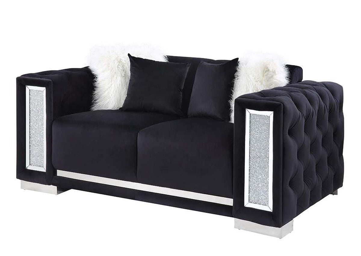 LV01398 Trislar Loveseat with 4 Pillows - Same 52526
