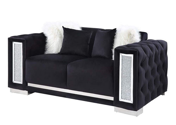 LV01398 Trislar Loveseat with 4 Pillows - Same 52526