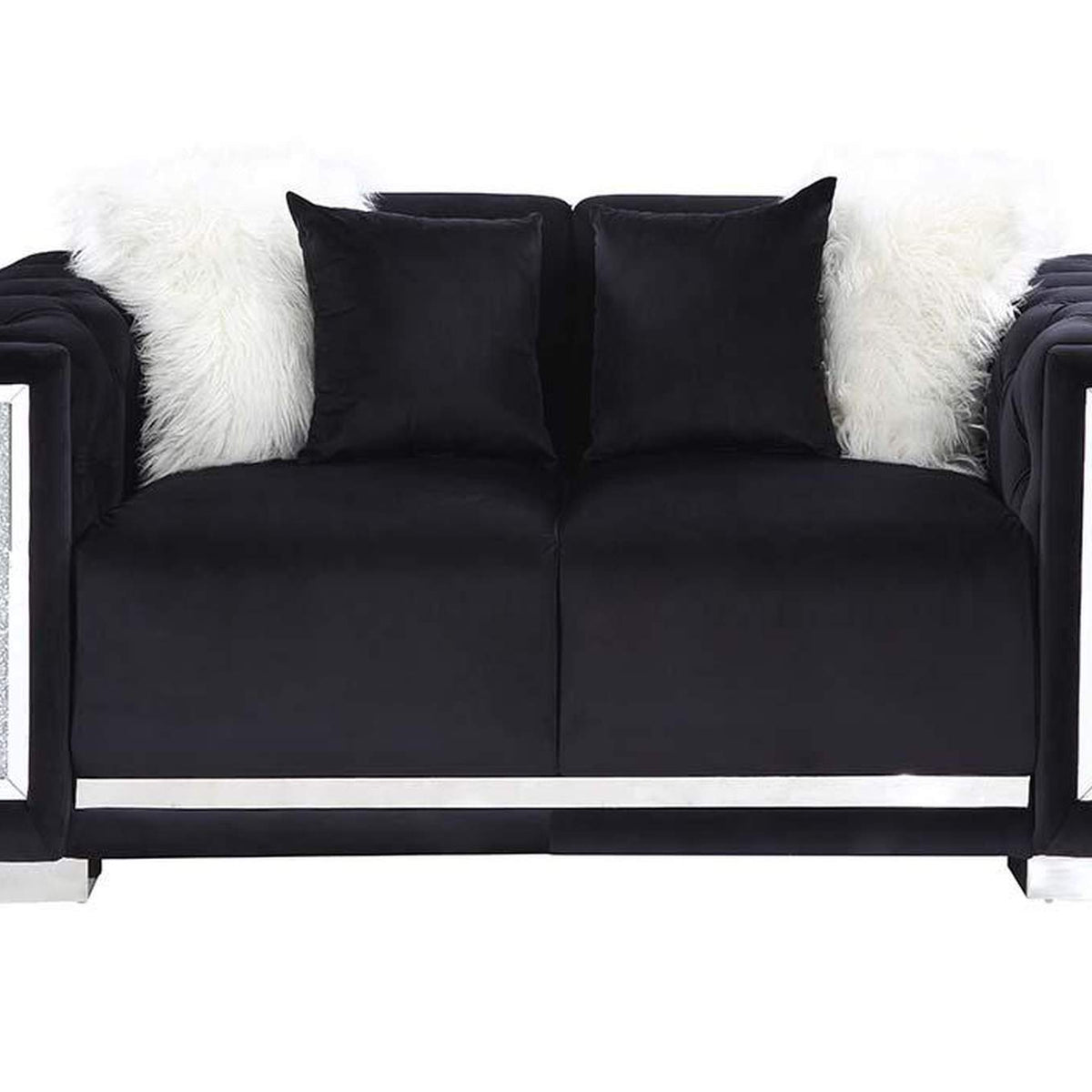 LV01398 Trislar Loveseat with 4 Pillows - Same 52526