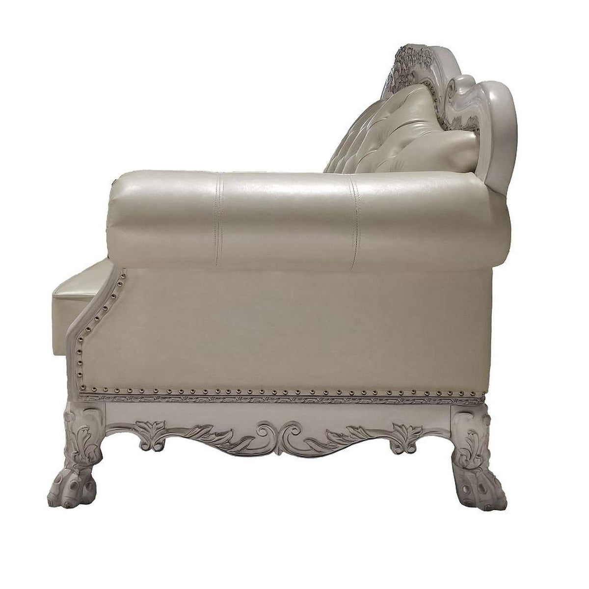 LV01689 Dresden Loveseat with 3 Pillows