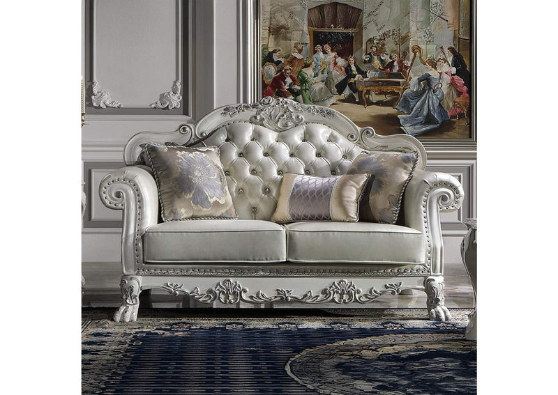 LV01689 Dresden Loveseat with 3 Pillows