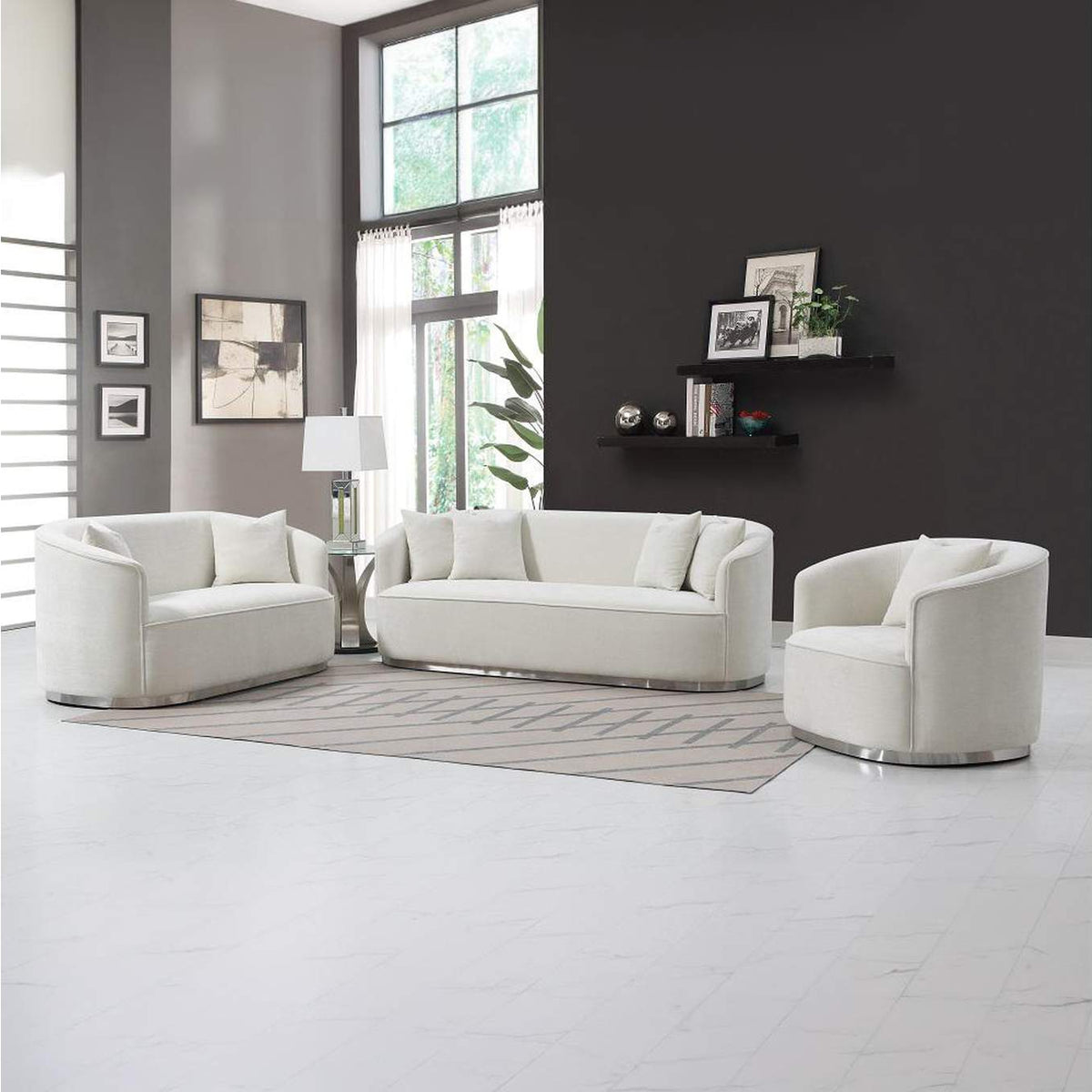 LV01918 Odette Loveseat with 2 Pillows