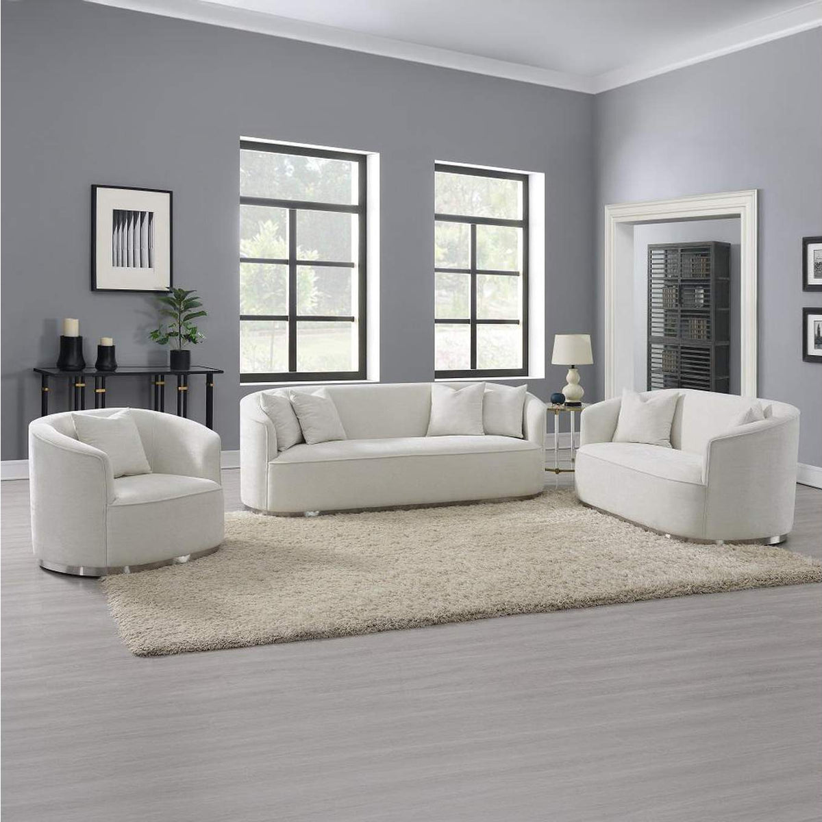 LV01919 Odette Chair with Pillow
