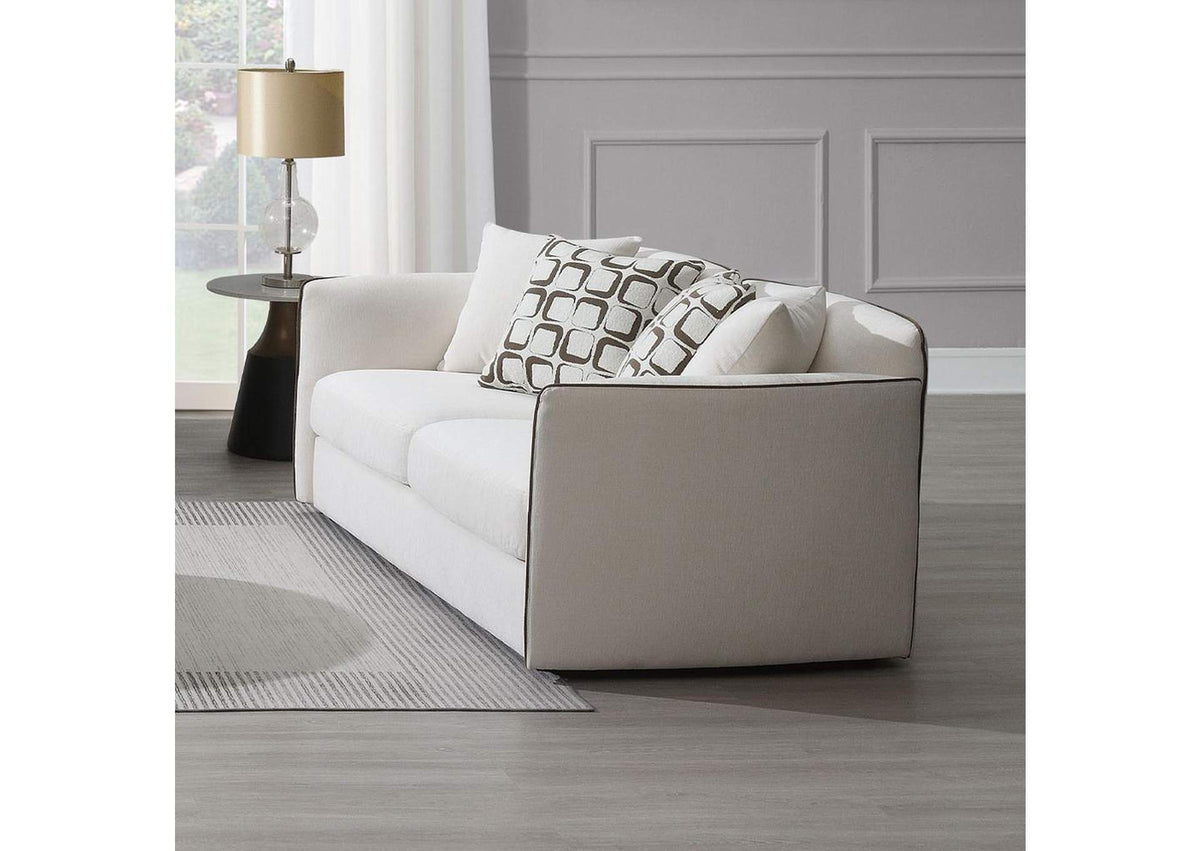 LV03606 Yolanda Loveseat with 4 Pillows