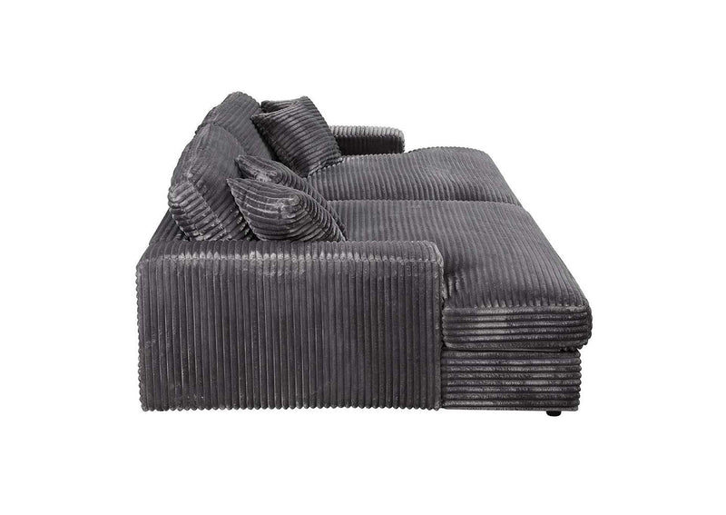 LV03690 Hilde Chaise with 2 Pillows