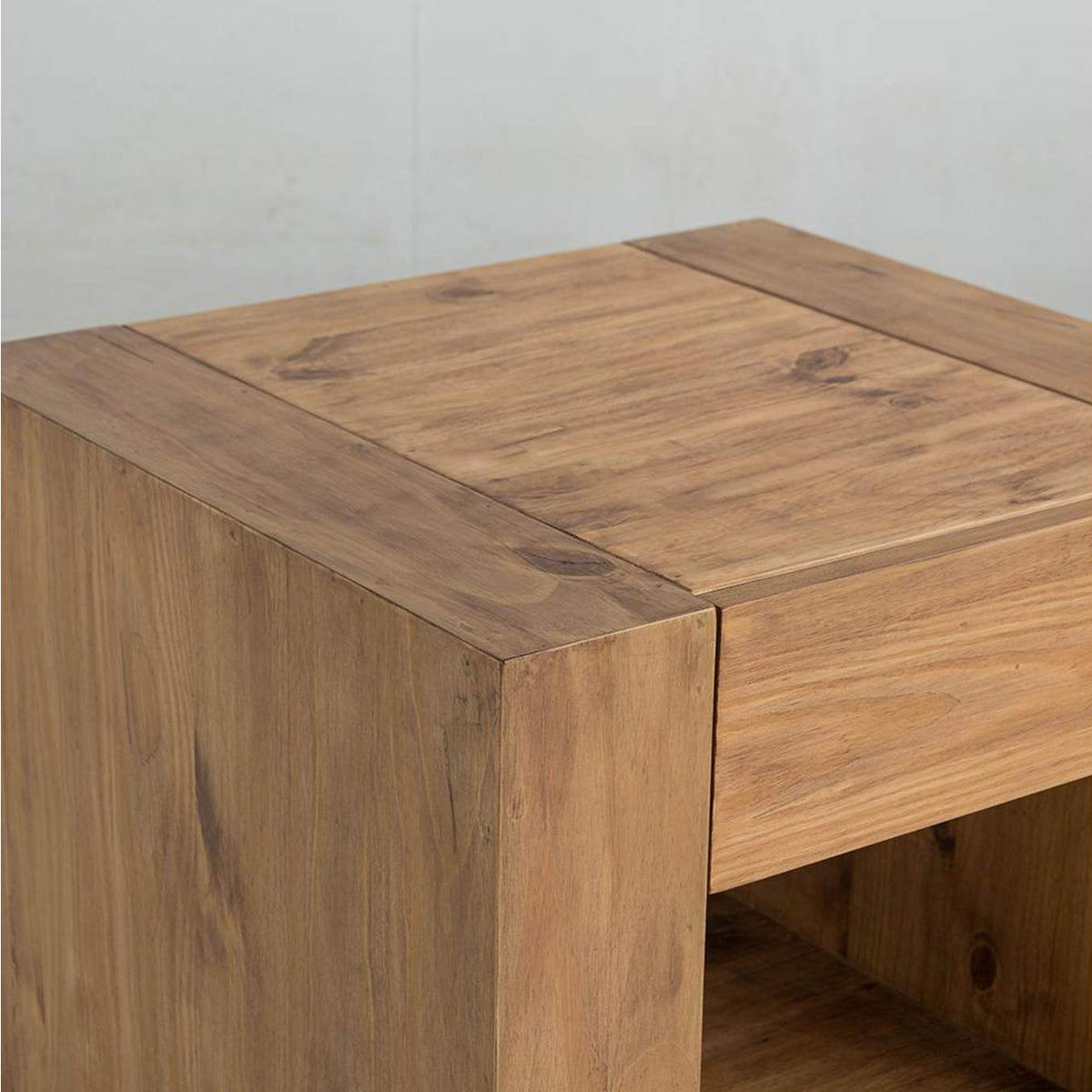 LV03776 Harlan End Table