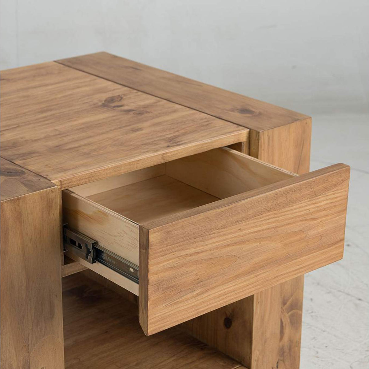 LV03776 Harlan End Table