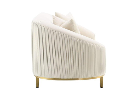LV03851 Martina Loveseat with 2 Pillows