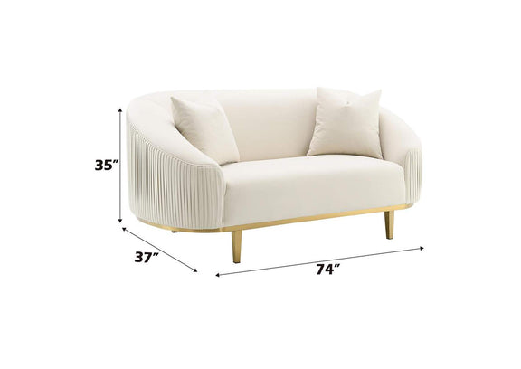 LV03851 Martina Loveseat with 2 Pillows