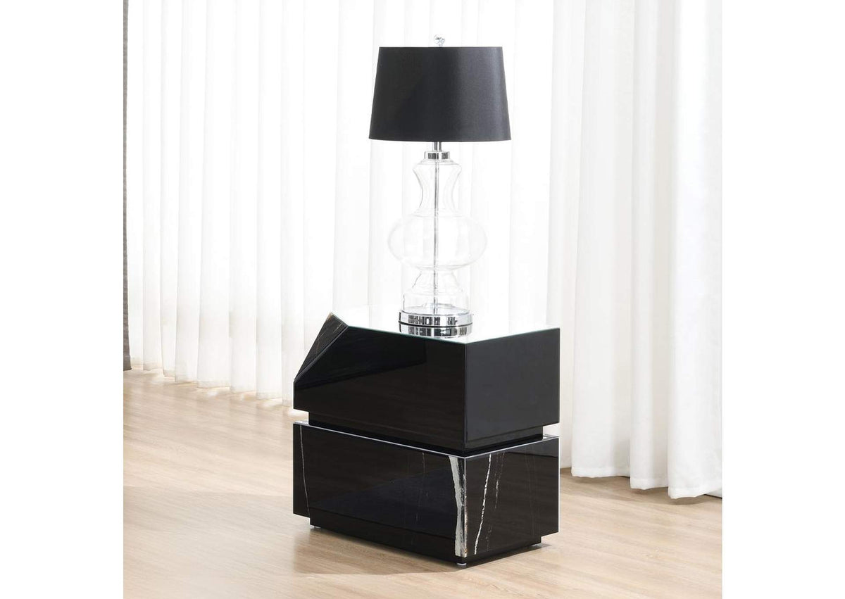 LV03866 Drisana End Table