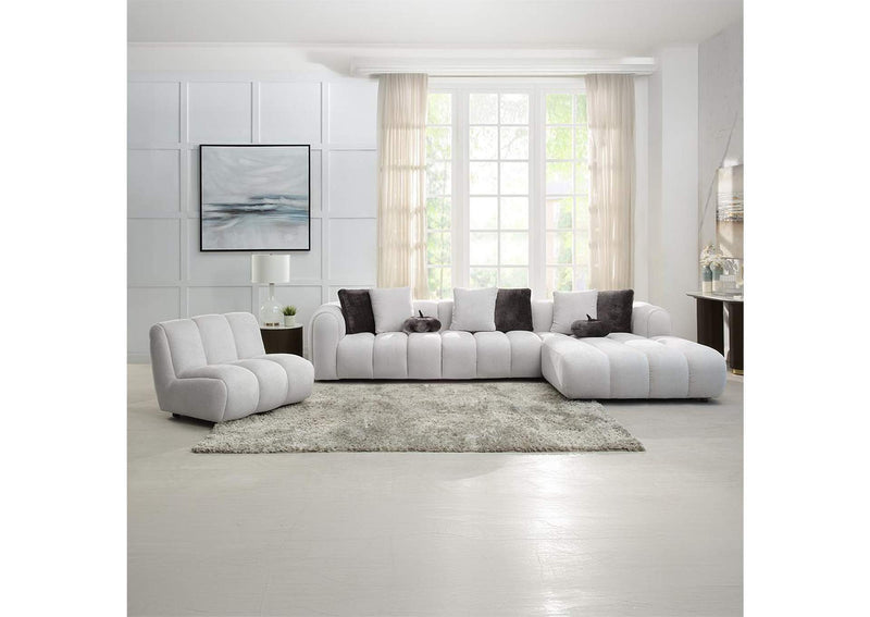 LV04320 Manilla Sectional Sofa with 8 Pillows