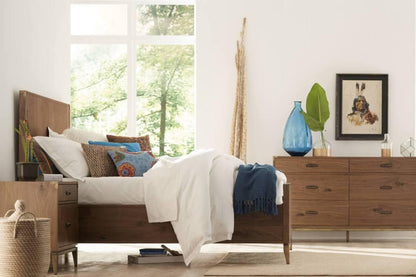 Adler Dresser