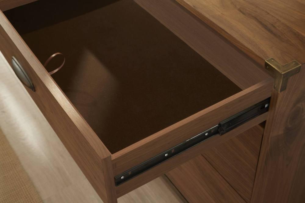 Adler Dresser