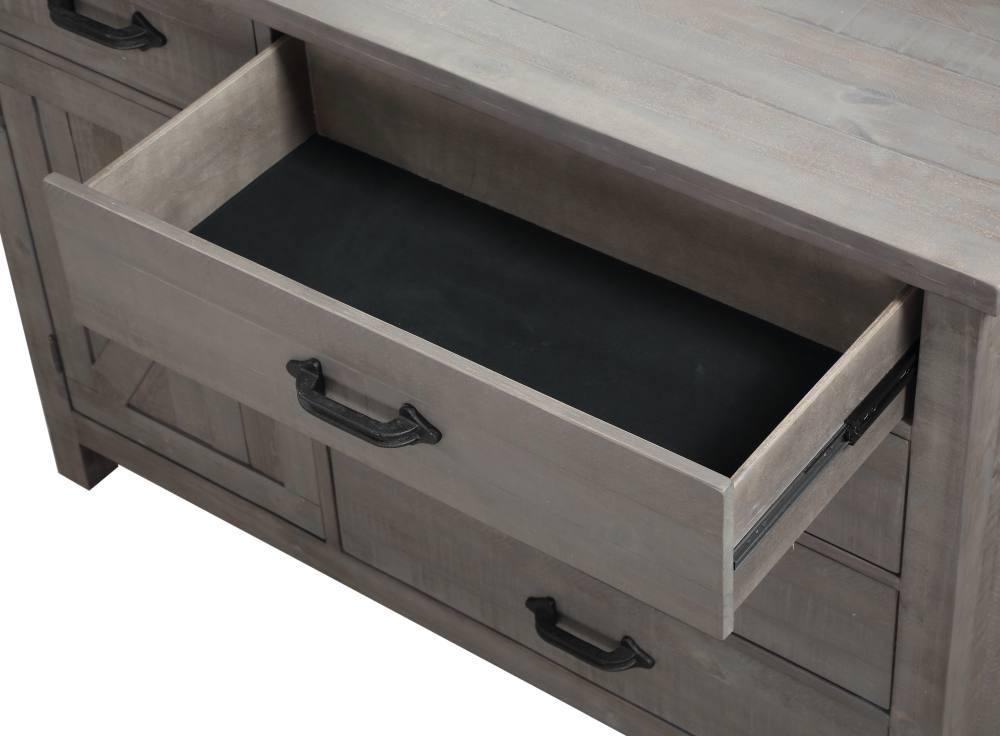 Austin Dresser
