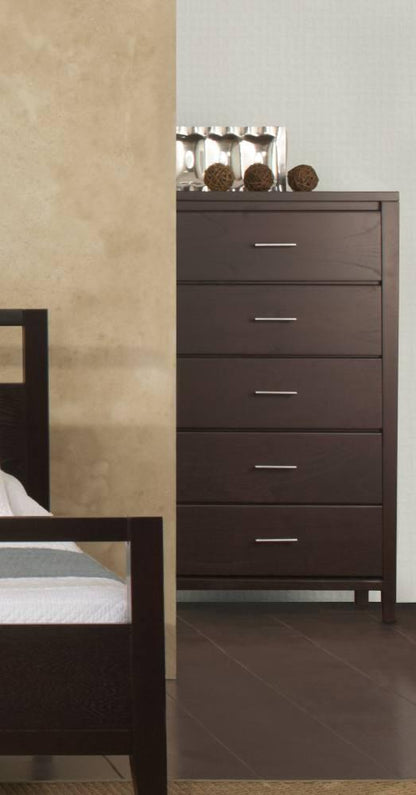 Nevis Chest