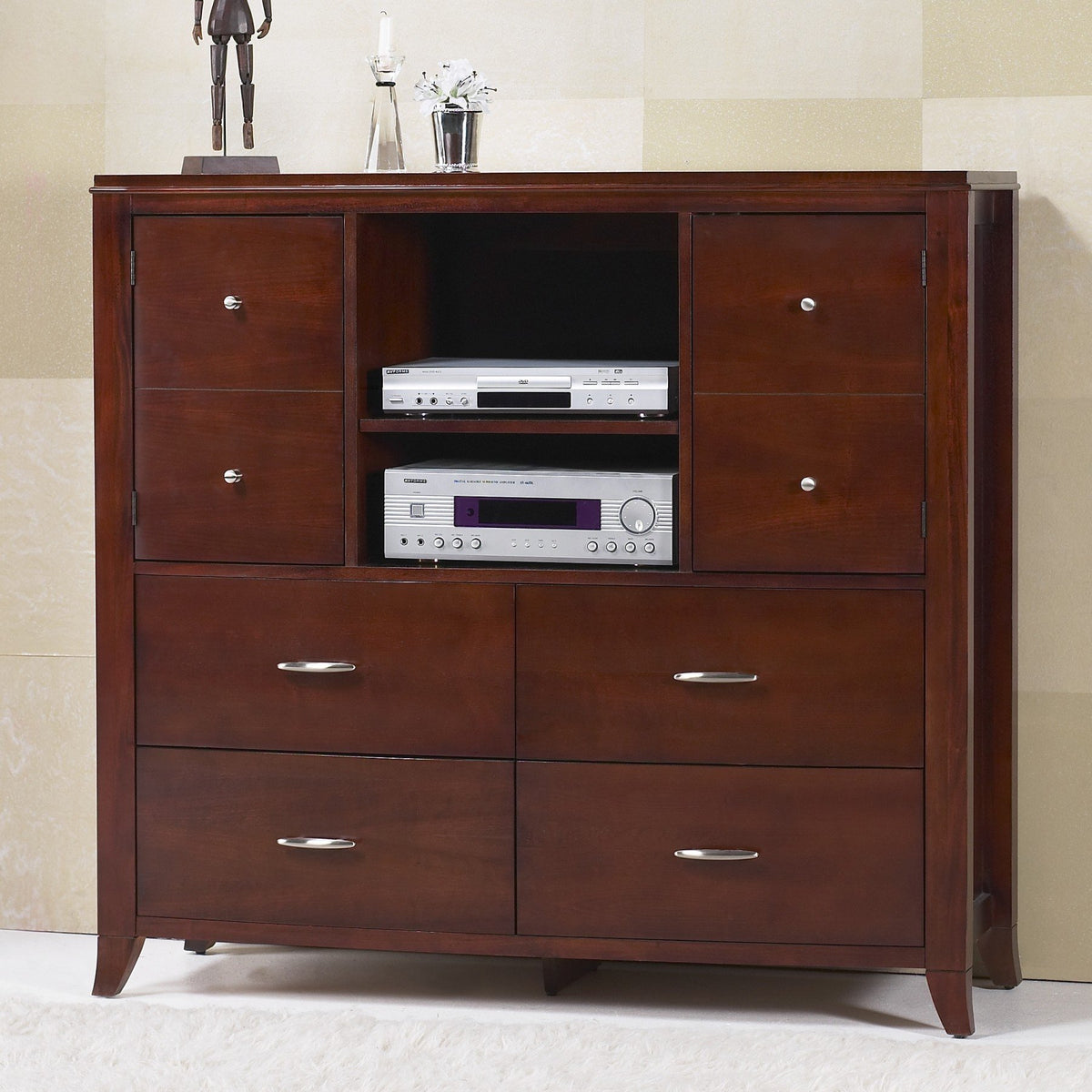 Brighton Media Chest