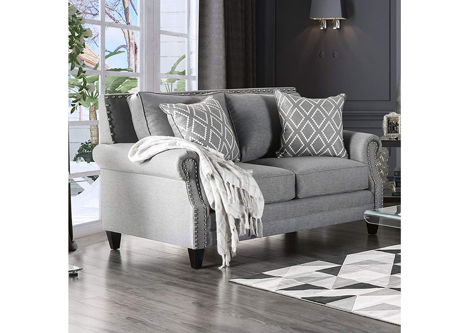 Giovanni Love Seat