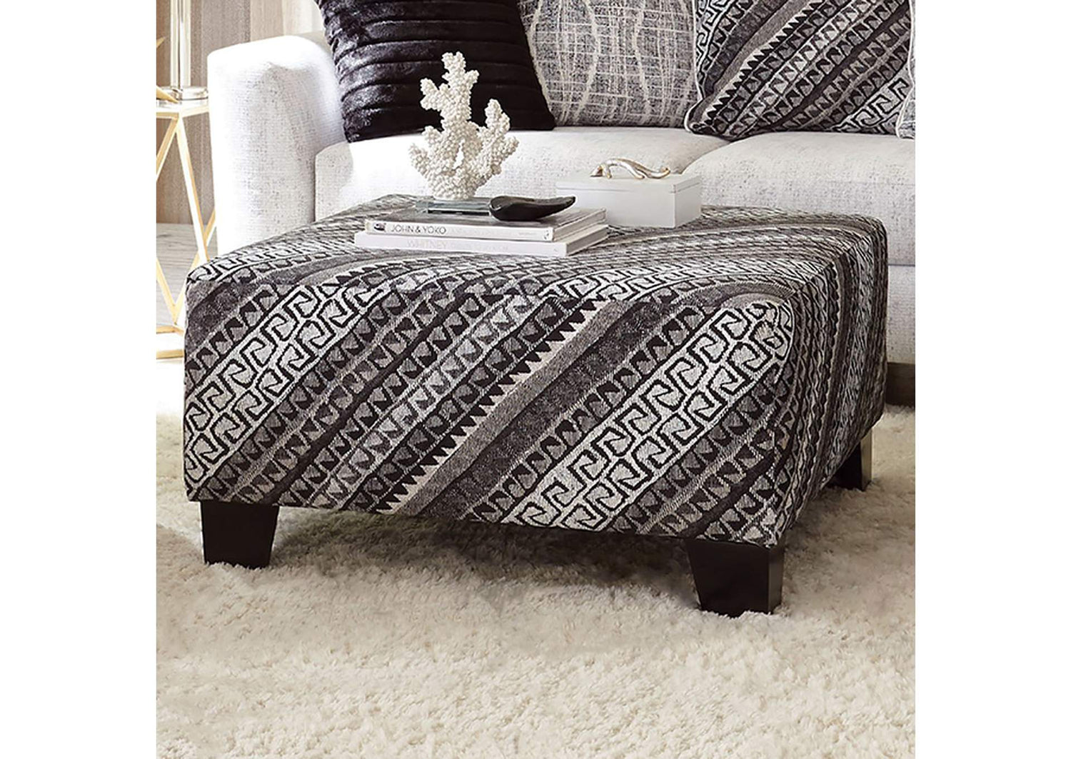 Eimear Ottoman